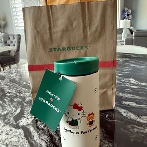 Starbucks hello kitty